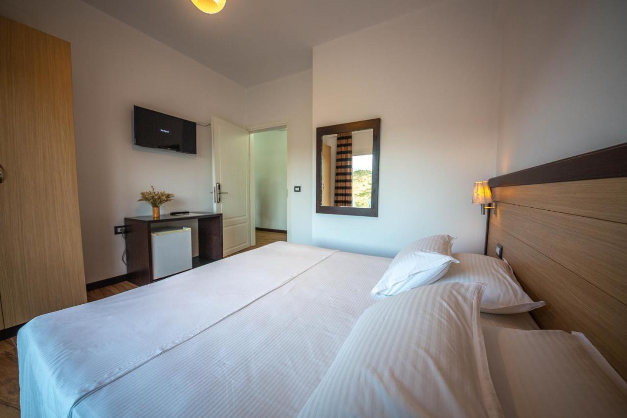 Inada Hotel Ksamil Extérieur photo